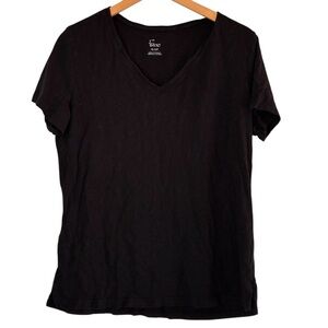 Felina | Basic v-neck black cotton blend short sleeve tee shirt